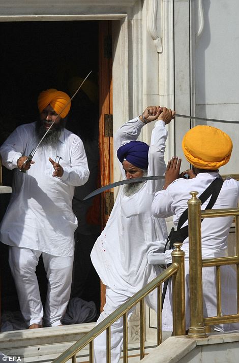 Sri Harmandir Sahib Yoga Shiromani Gurdwara Parbandhak Committee Gurdwara Sikhism 