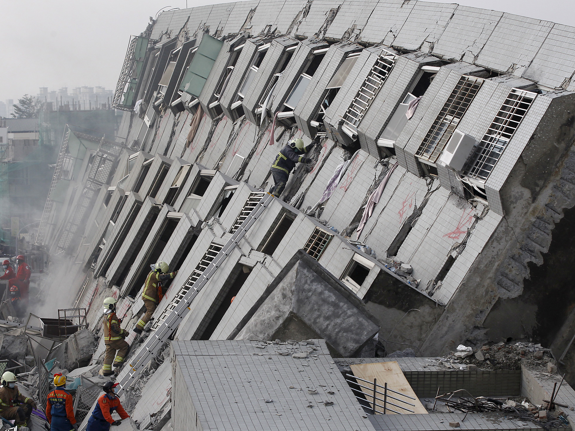 Japan Earthquake Okinawa Tsunami warning system 