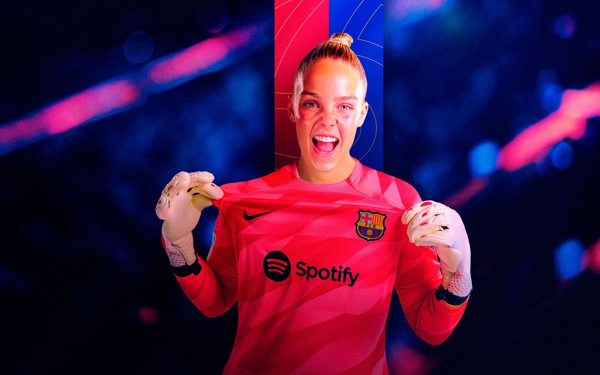 Ellie Roebuck Goalkeeper Manchester City F.C. FC Barcelona England womens national football team 