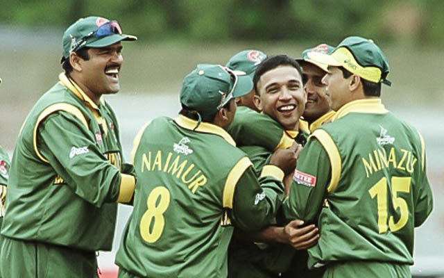 Shan Masood Pakistan national cricket team Bangladesh national cricket team Test cricket Jason Gillespie Dismissal 