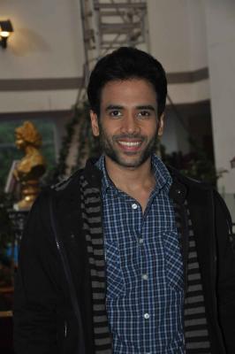 Tusshar Kapoor Ganesha Arti Hindi cinema 