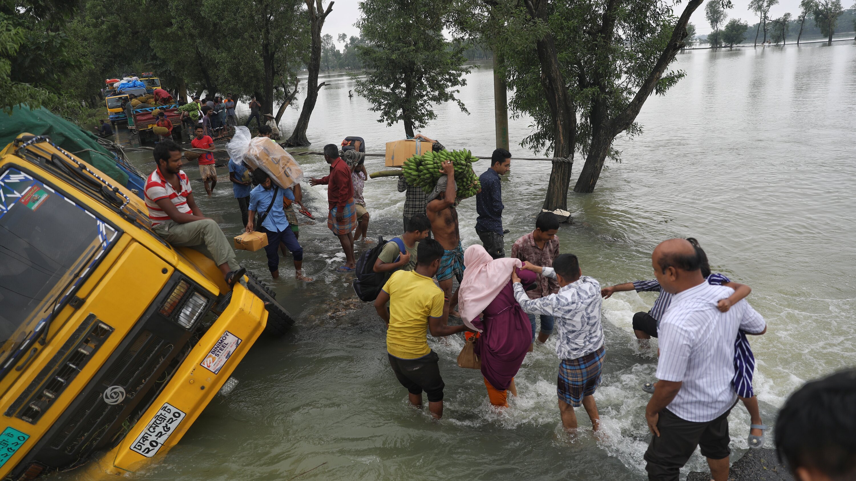 Flood Sylhet Bangladesh Flood Forecasting and Warning Centre Water level Flash flood 