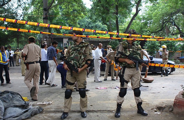 Delhi High Court Bomb disposal Bomb threat Threat 