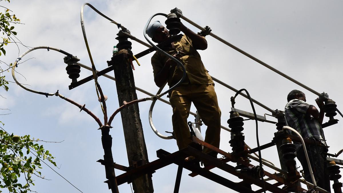 Chennai Power outage Thandurai Tamil Nadu Generation and Distribution Corporation Sekkadu 
